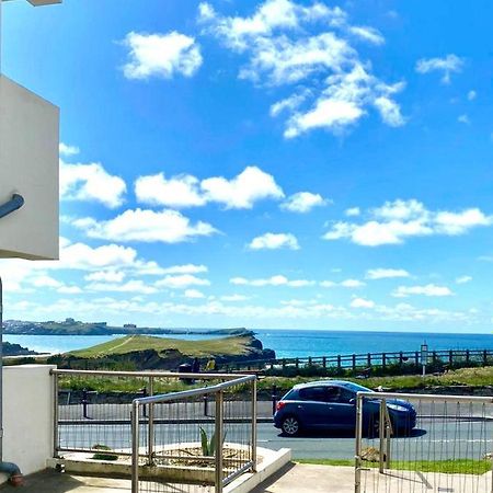Seaview, Luxury Apartment, 2 Min Walk To Both Porth And Whipisderry Beaches Newquay  Exterior photo